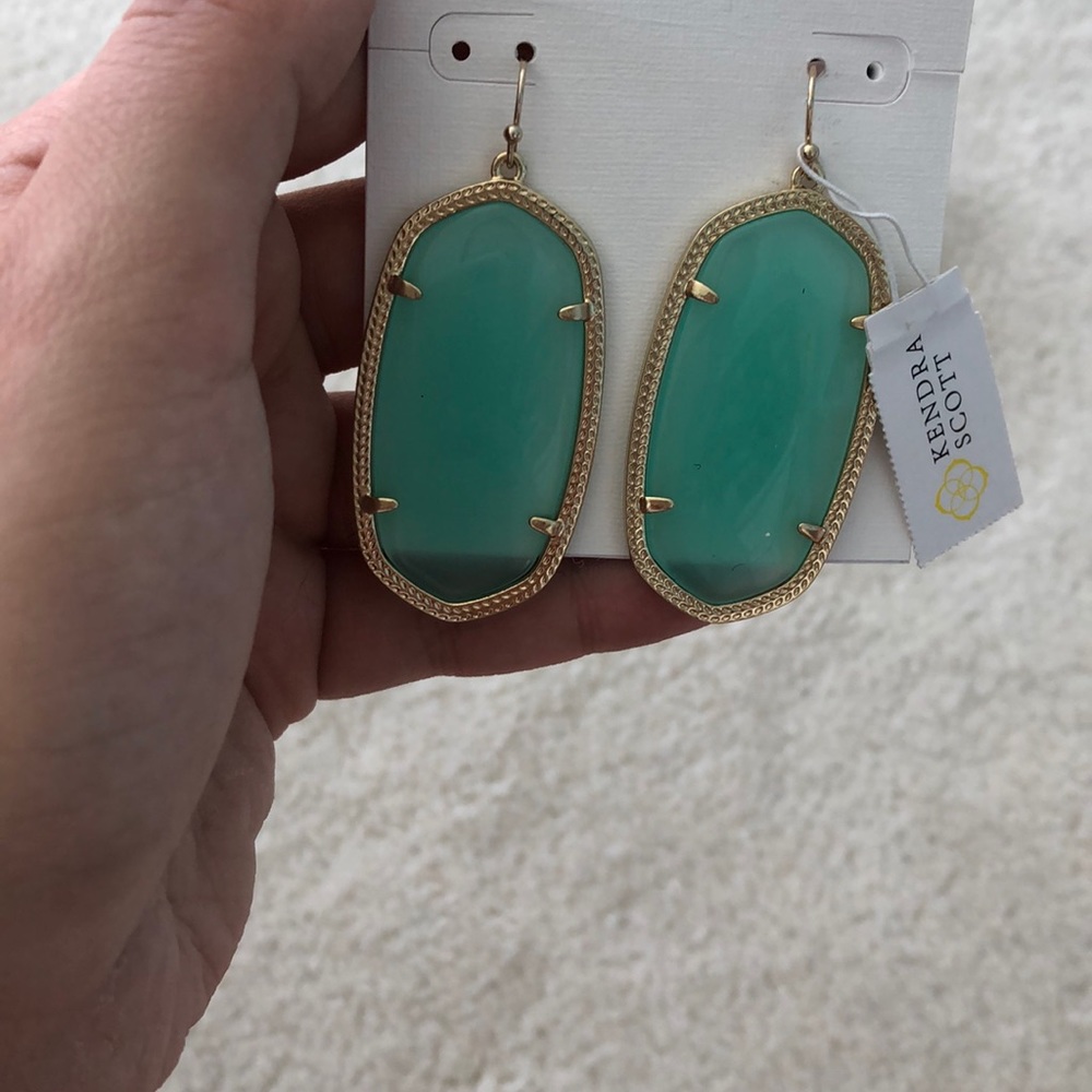 NWT Kendra Scott Danielle earrings aqua